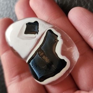 Glass brooch/pendant